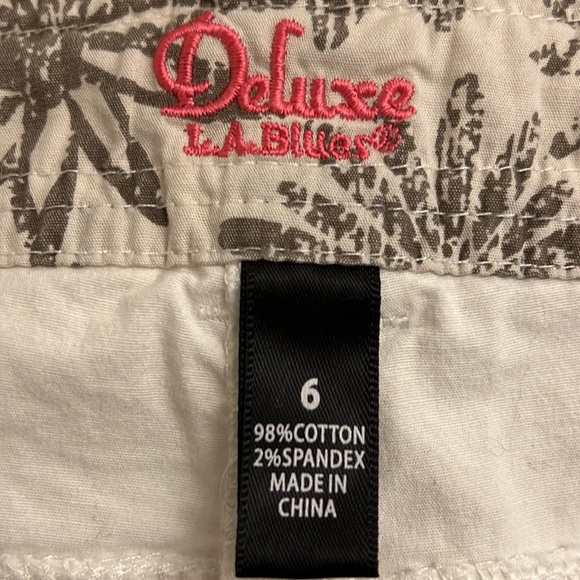 Deluxe LA blues ladies shorts - Picture 6 of 7